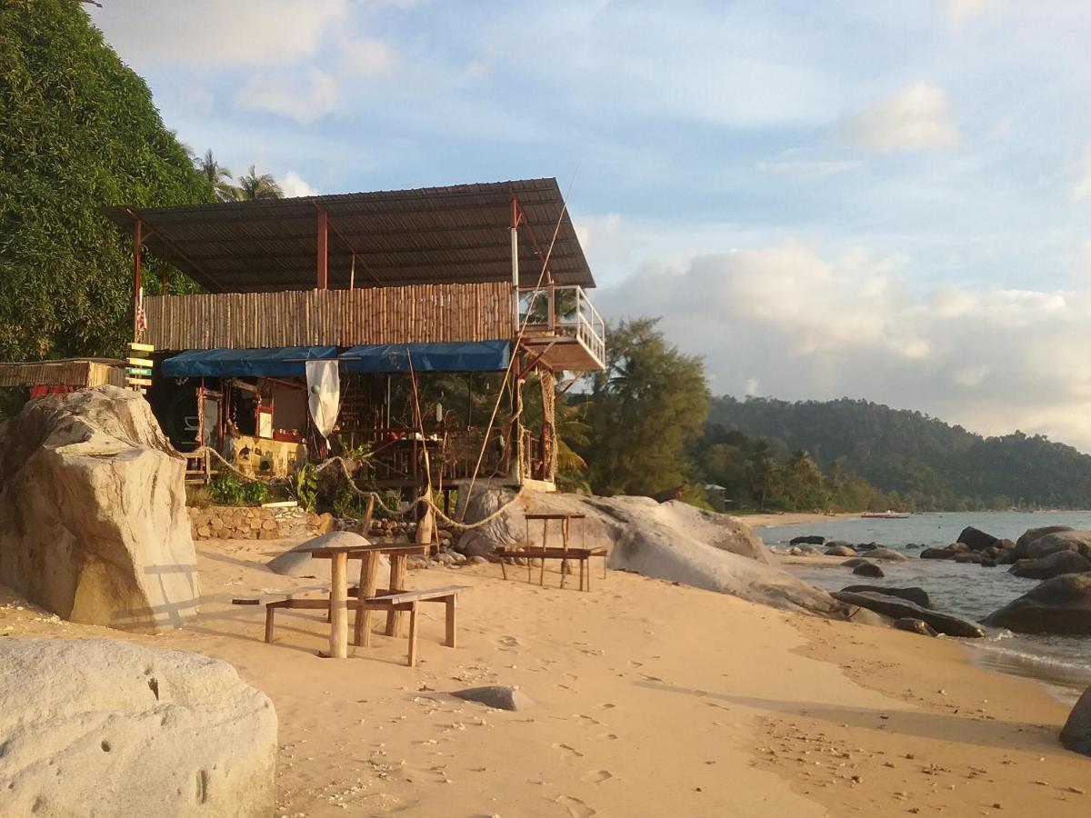 Bungkil Place Hotel Tioman island Exterior photo